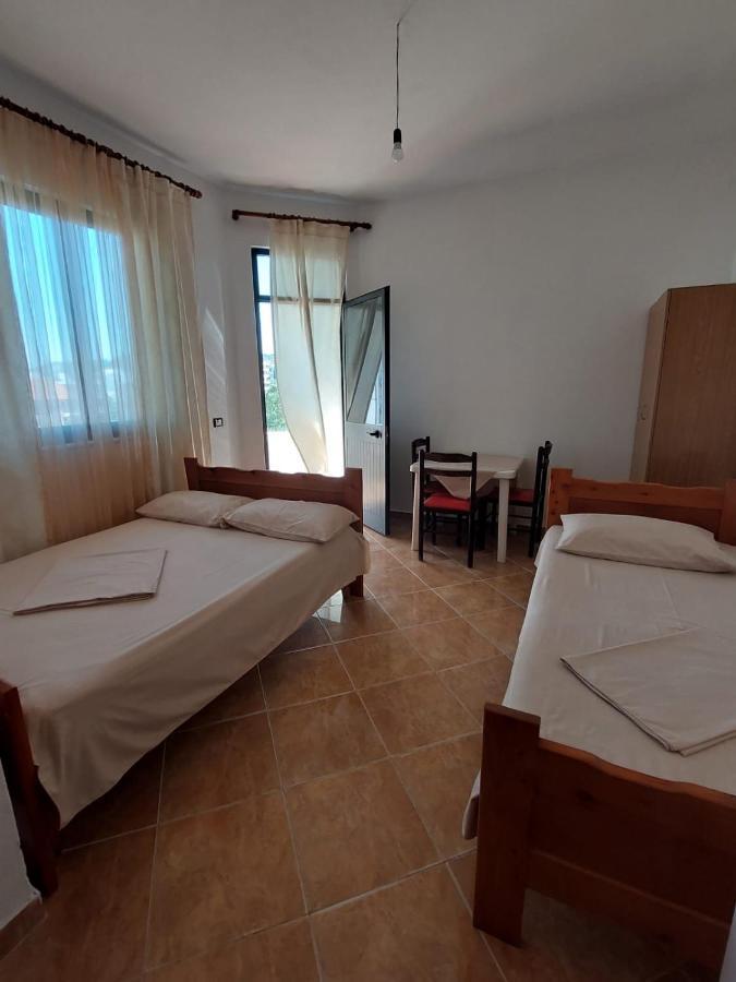 Vila Flamuri Golem  Esterno foto