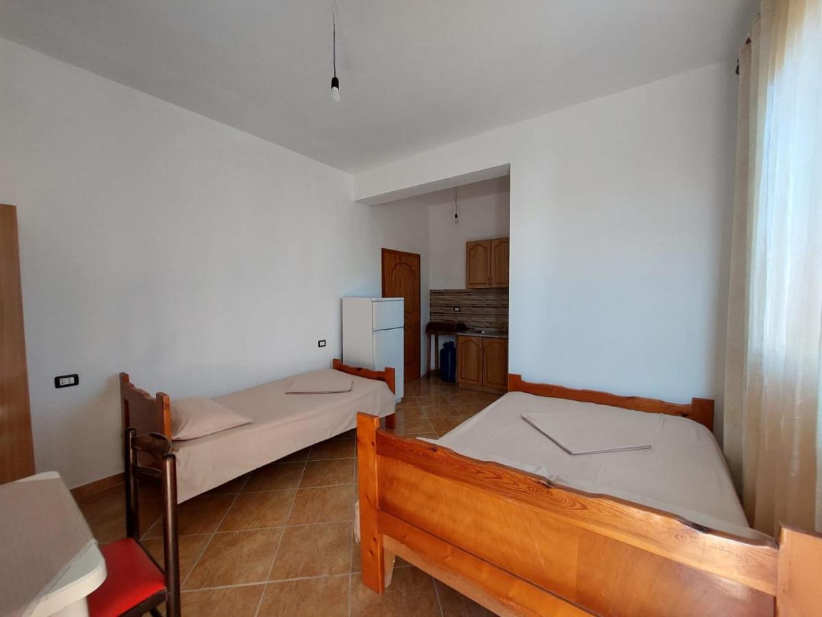Vila Flamuri Golem  Esterno foto