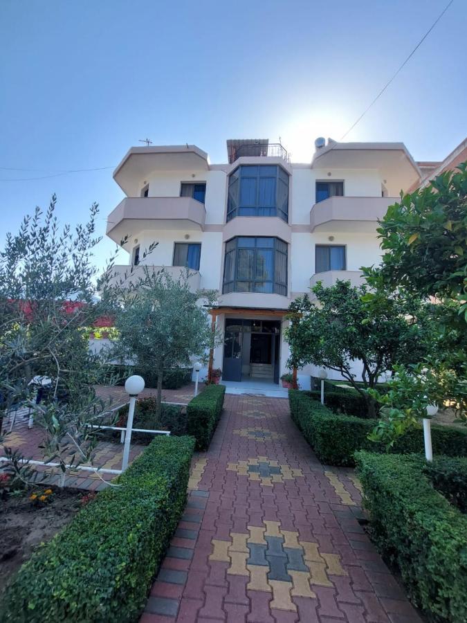 Vila Flamuri Golem  Esterno foto